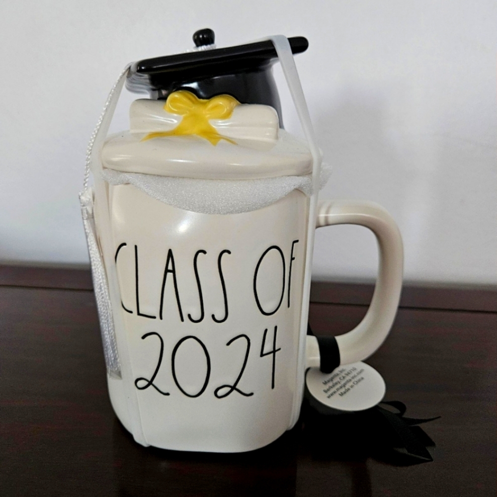 Rae Dunn Class of 2024 coffee mug